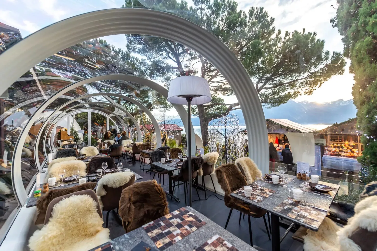 Mona Montreux — photo 28