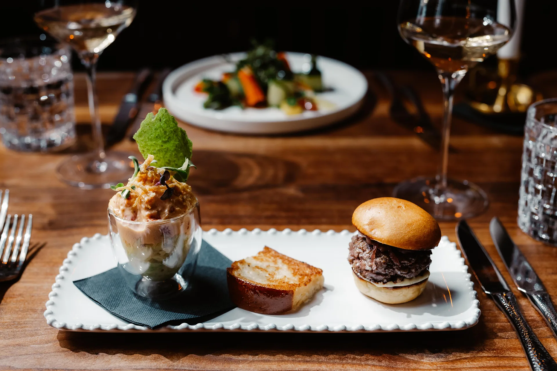 Burger &amp; Lobster Bank — photo 37