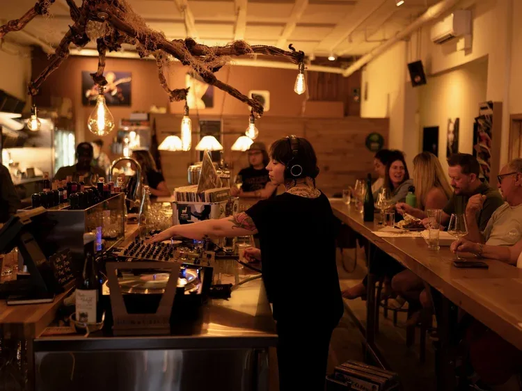 HiFi Wine Bar — photo 14