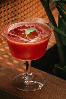 Mott 32 — drink