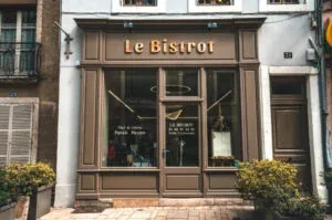 Le Bistrot — atmosphere