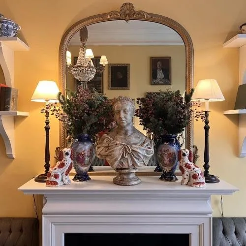The Victorian House — atmosphere