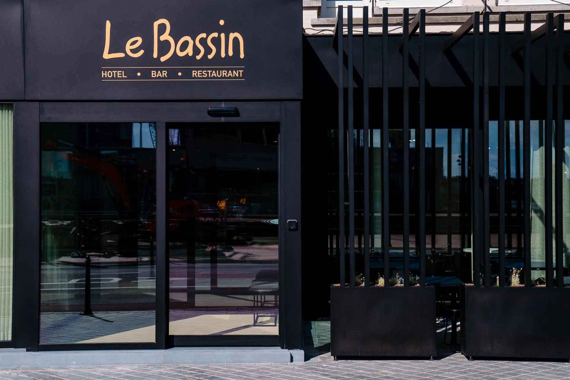 Le Bassin — atmosphere
