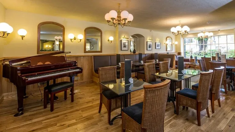 The Royalist Restaurant — photo 5