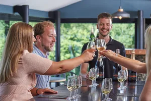 Swan Wine Kitchen — atmosphere