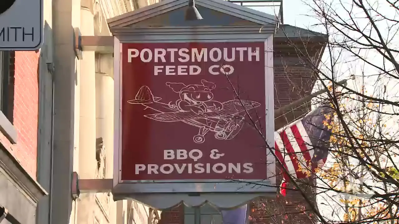 The Puddle Dock Restaurant — atmosphere