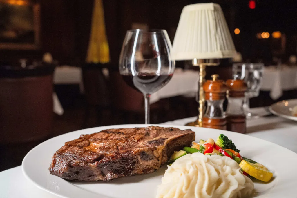Hy's Steakhouse — photo 6