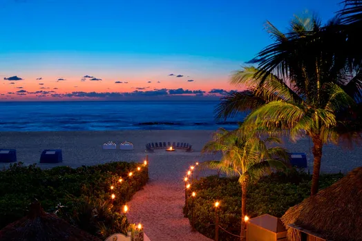 ONA Coastal Cuisine — atmosphere