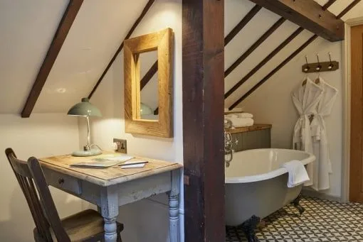 Tudor Farmhouse Hotel & Restaurant — photo 5