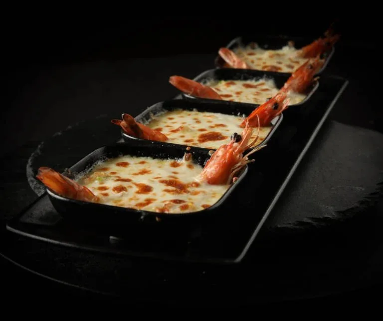 Twina Seafood Jeddah Yacht Club — food