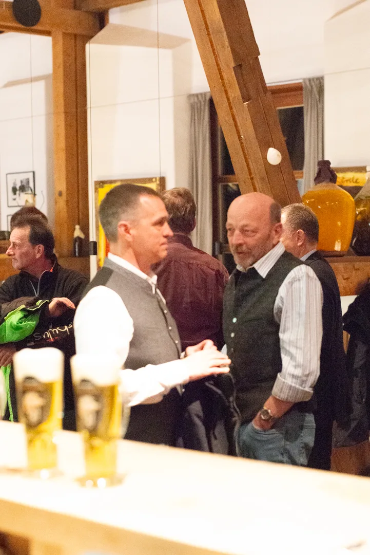 Wirtshaus zum Herrmannsdorfer Schweinsbräu — photo 111
