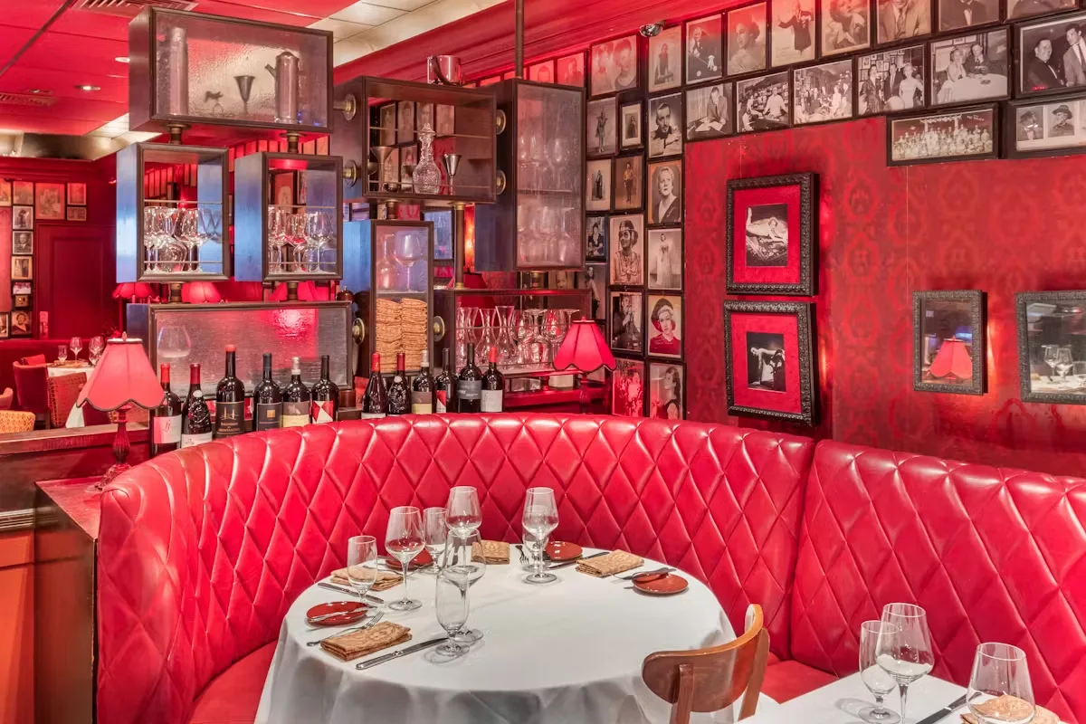 Strip House — photo 4