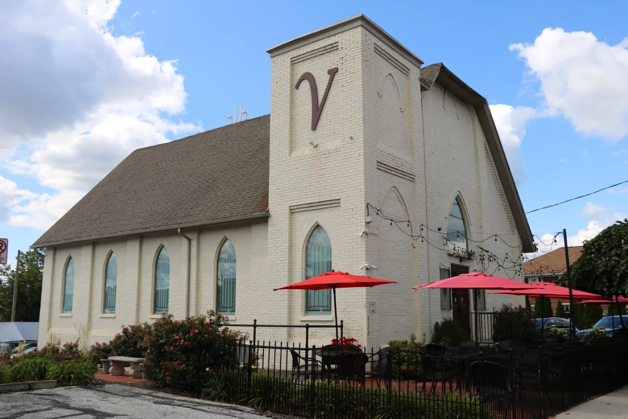 Victor's Italian Restaurant — photo 28