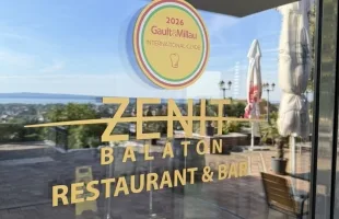Zenit Balaton Étterem & Bar — photo 21