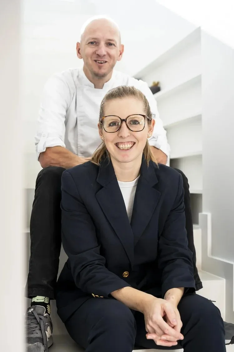 Les Deux — kitchen