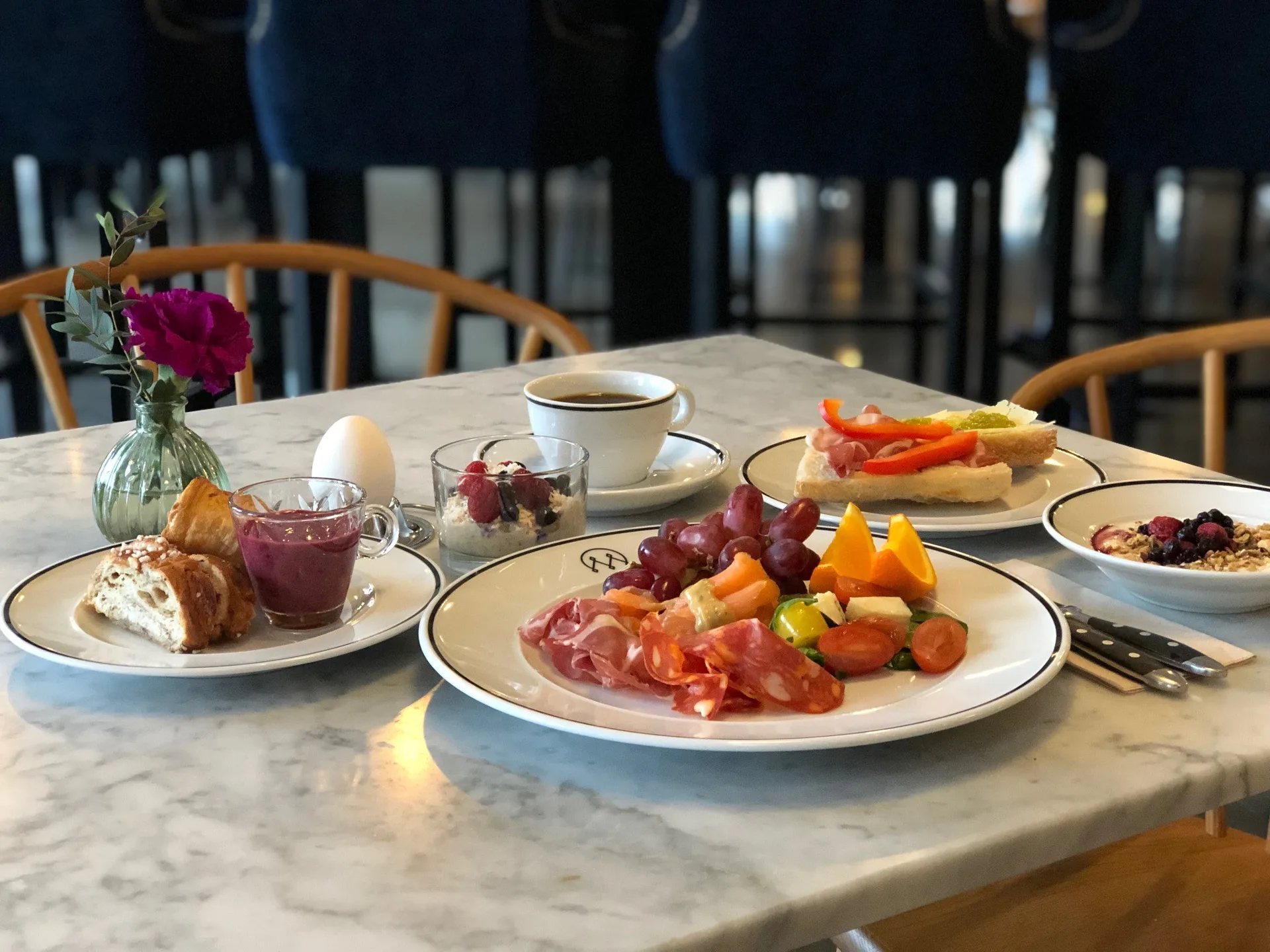 Madame Brasserie & Café — photo 15