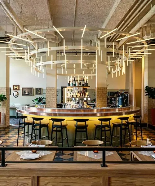 Bistro Francis — atmosphere