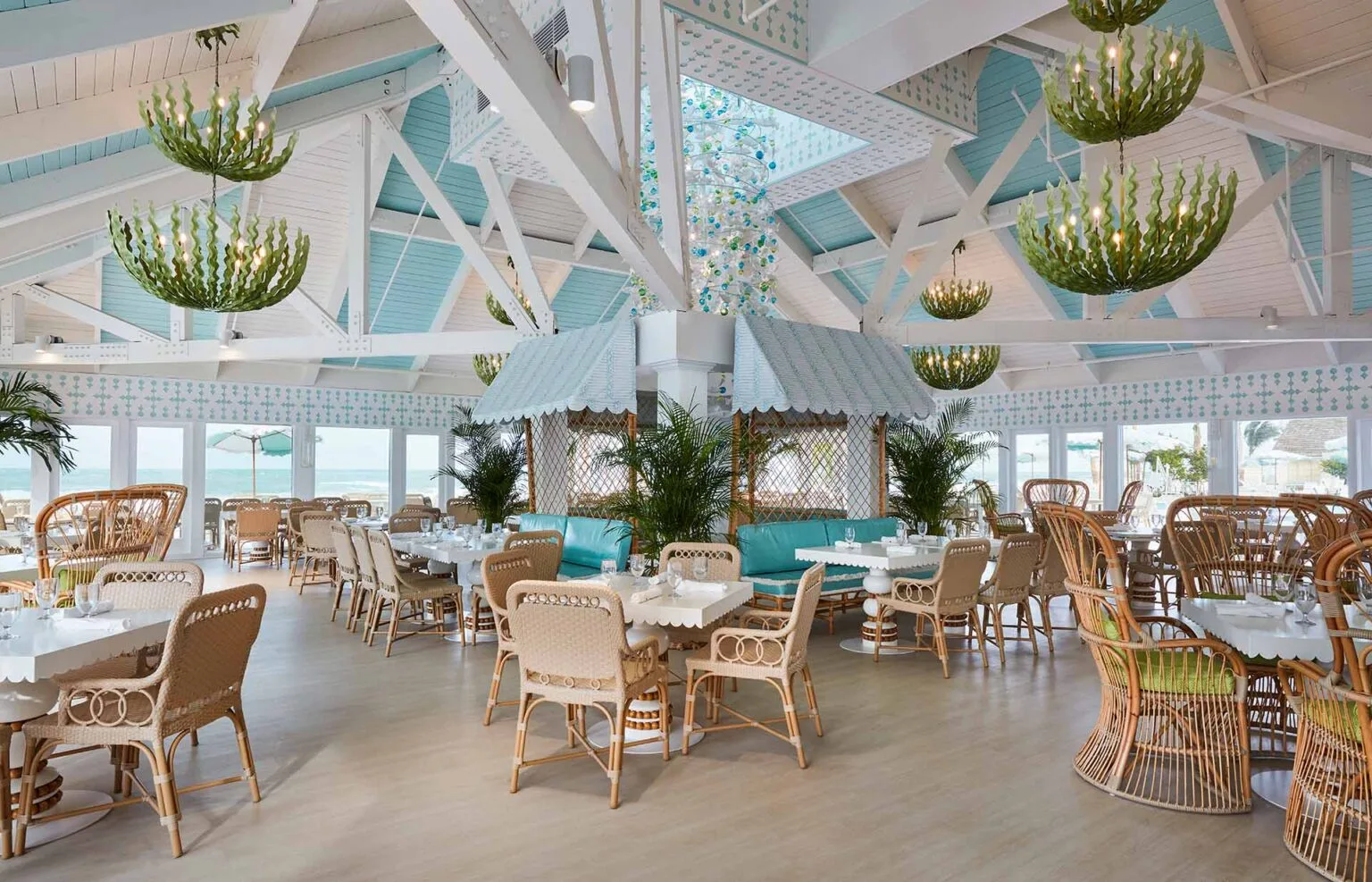 The Gasparilla Inn Main Dining Room — atmosphere