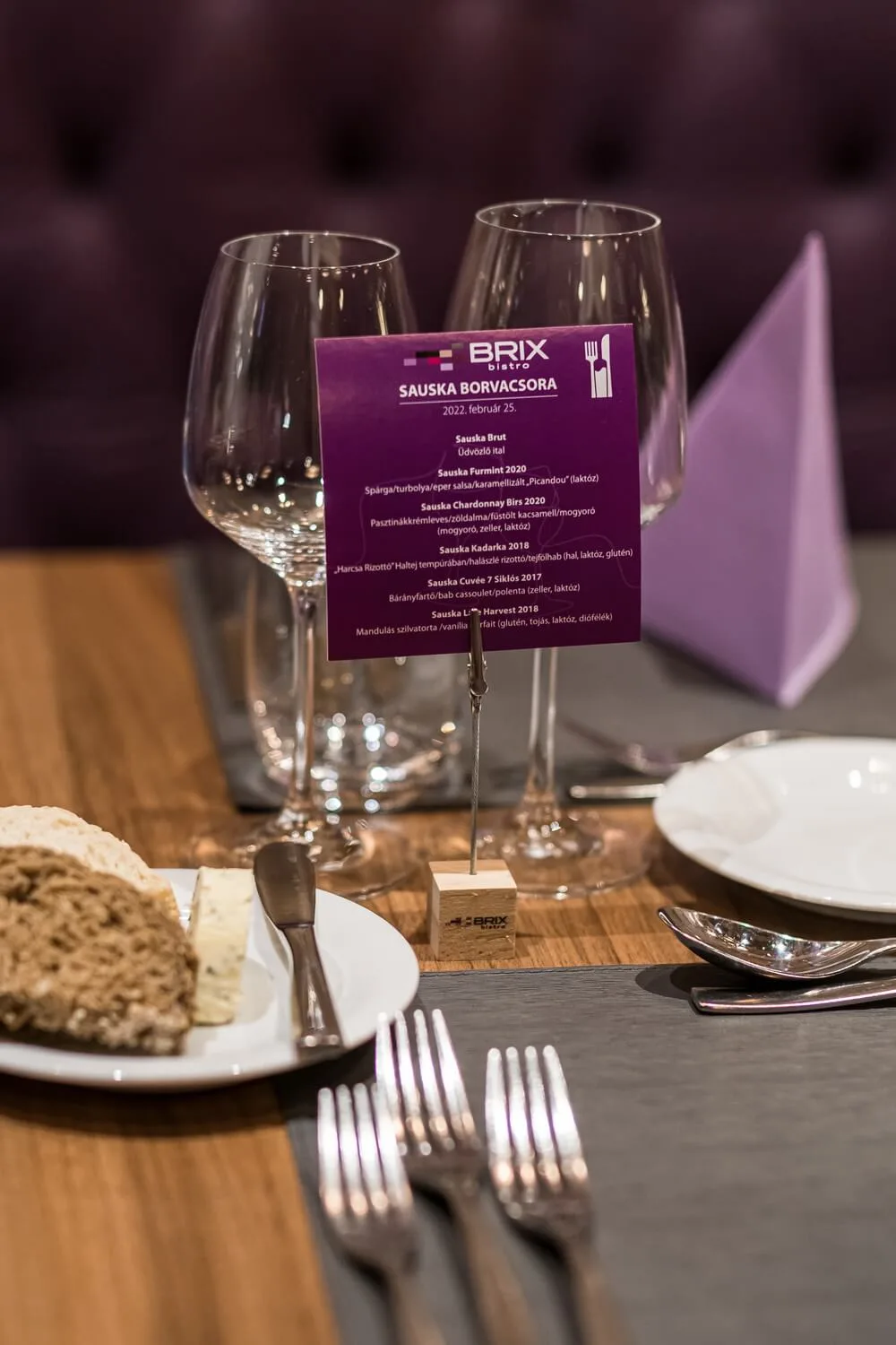 Brix Bistro — atmosphere