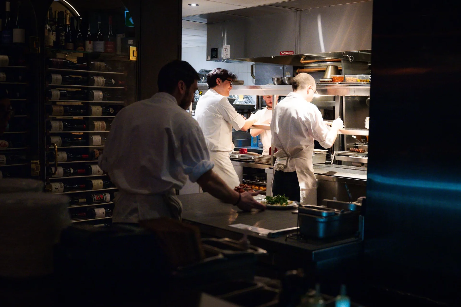 Alobar Yorkville — photo 9