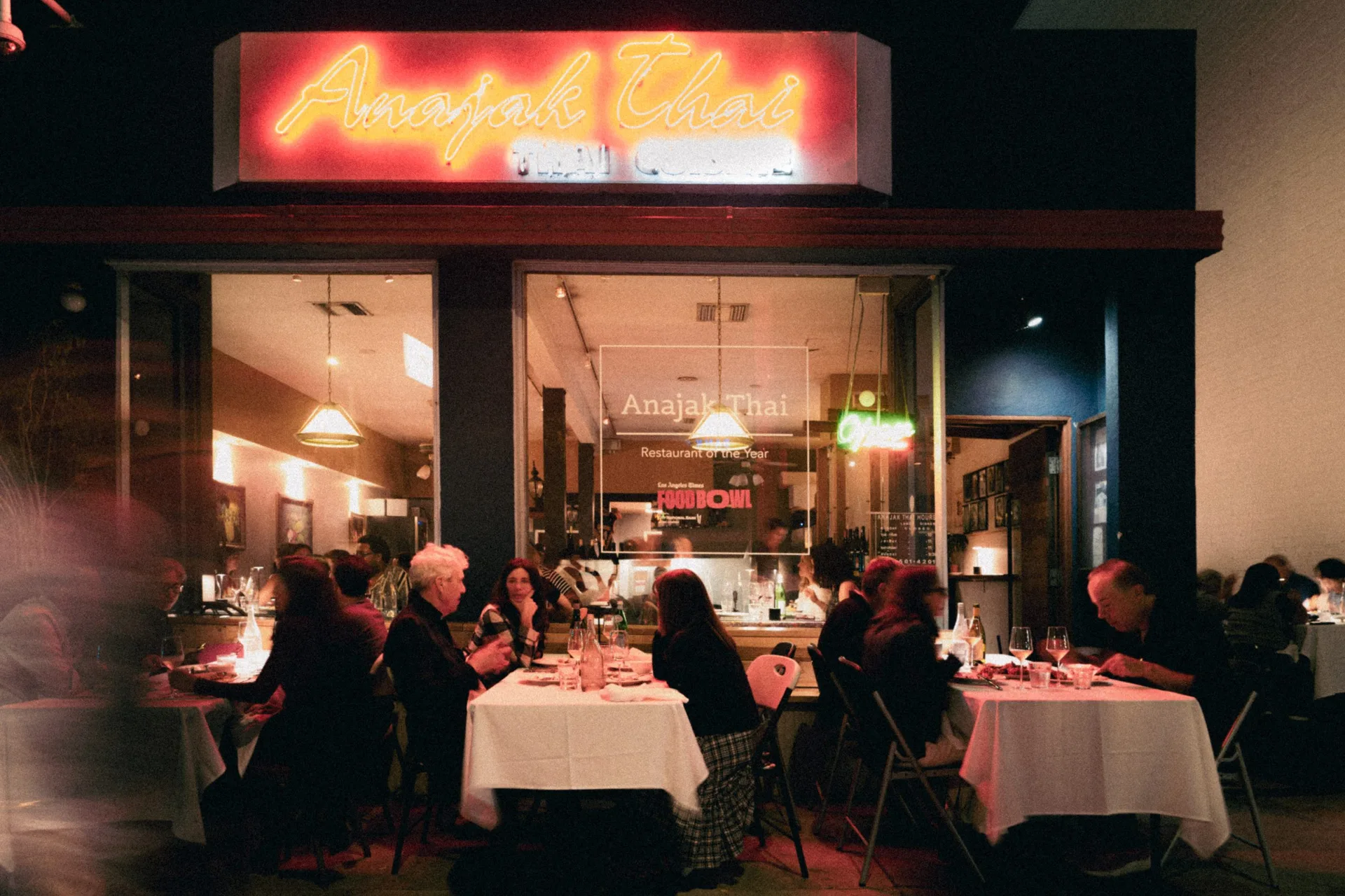 Anajak Thai — atmosphere