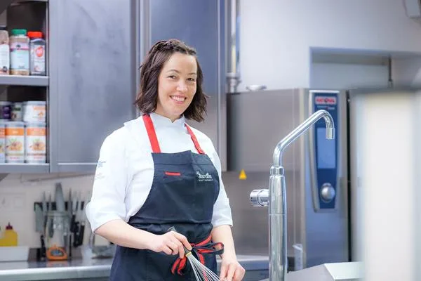 Le Jardin — kitchen