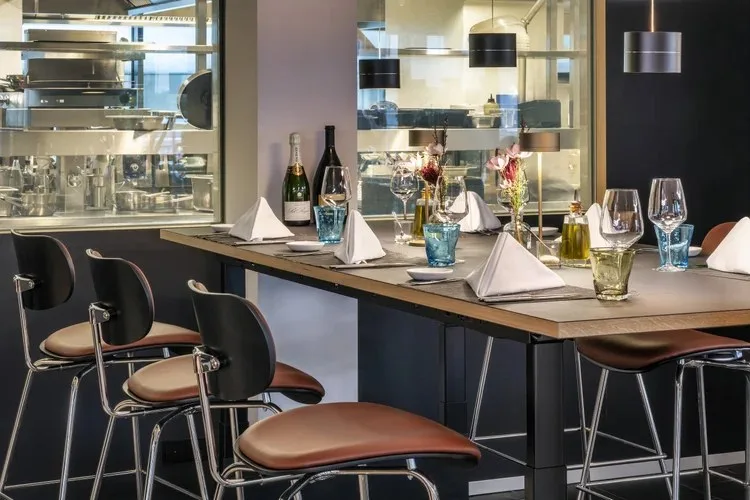 Conti Restaurant — photo 12