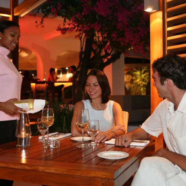 Ocean Lounge — photo 20
