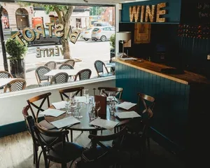 Bistrot Vérité — atmosphere
