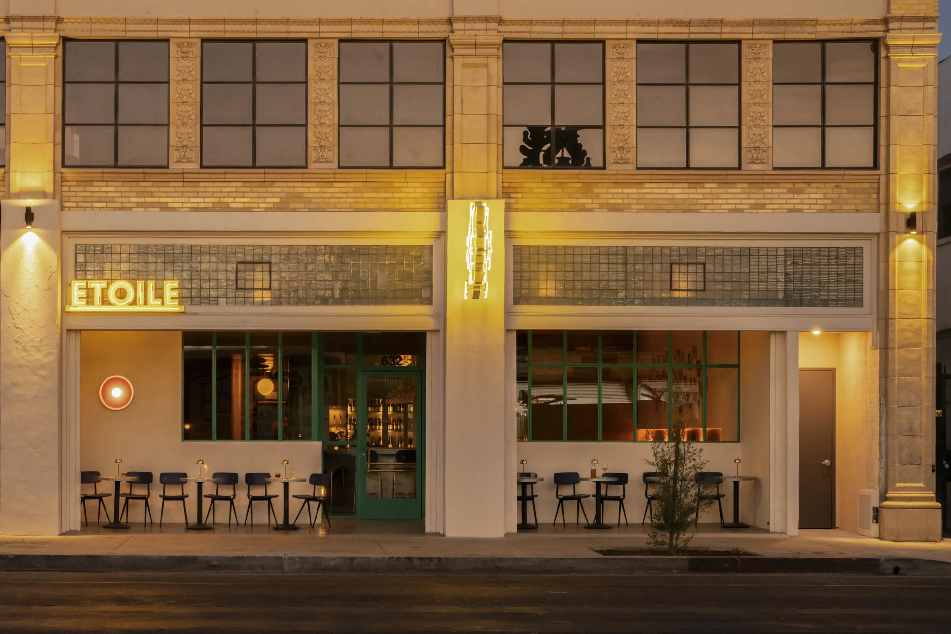 Bar Etoile, Los Angeles