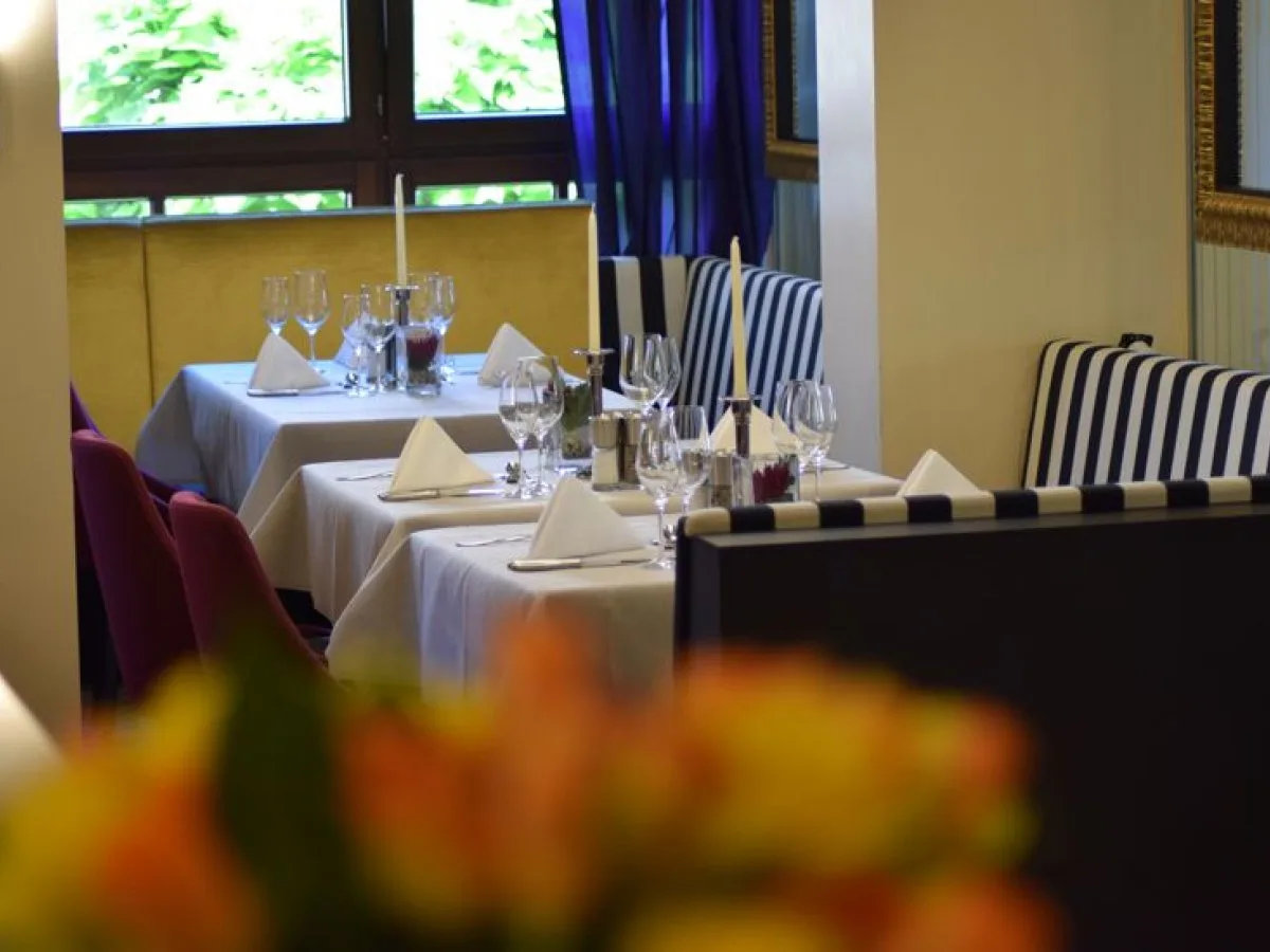 Bundschu Restaurant — photo 35