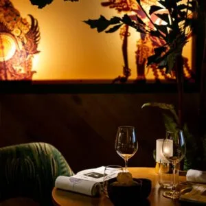 Ron Gastrobar Indonesia, Laren