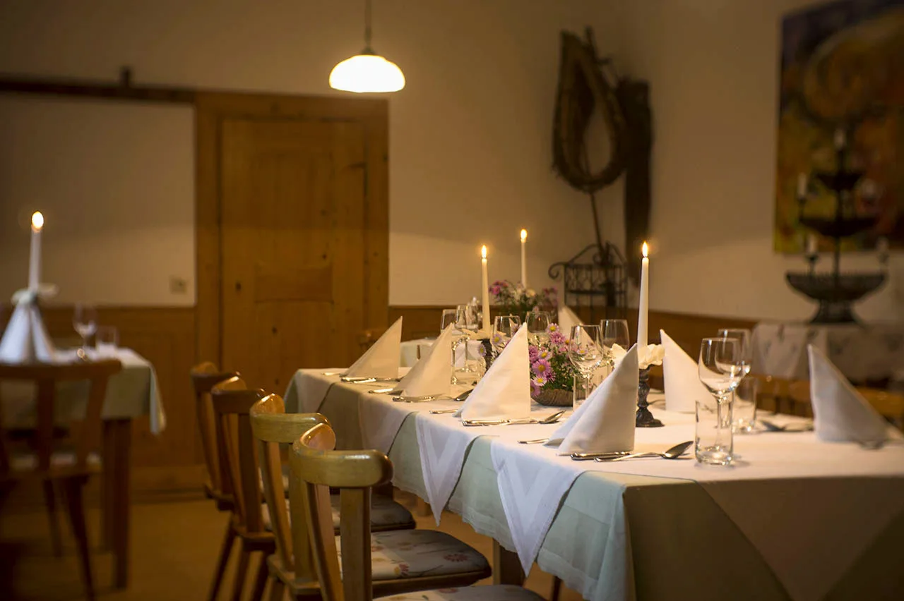 Gasthaus zum Kaiserstuhl — atmosphere