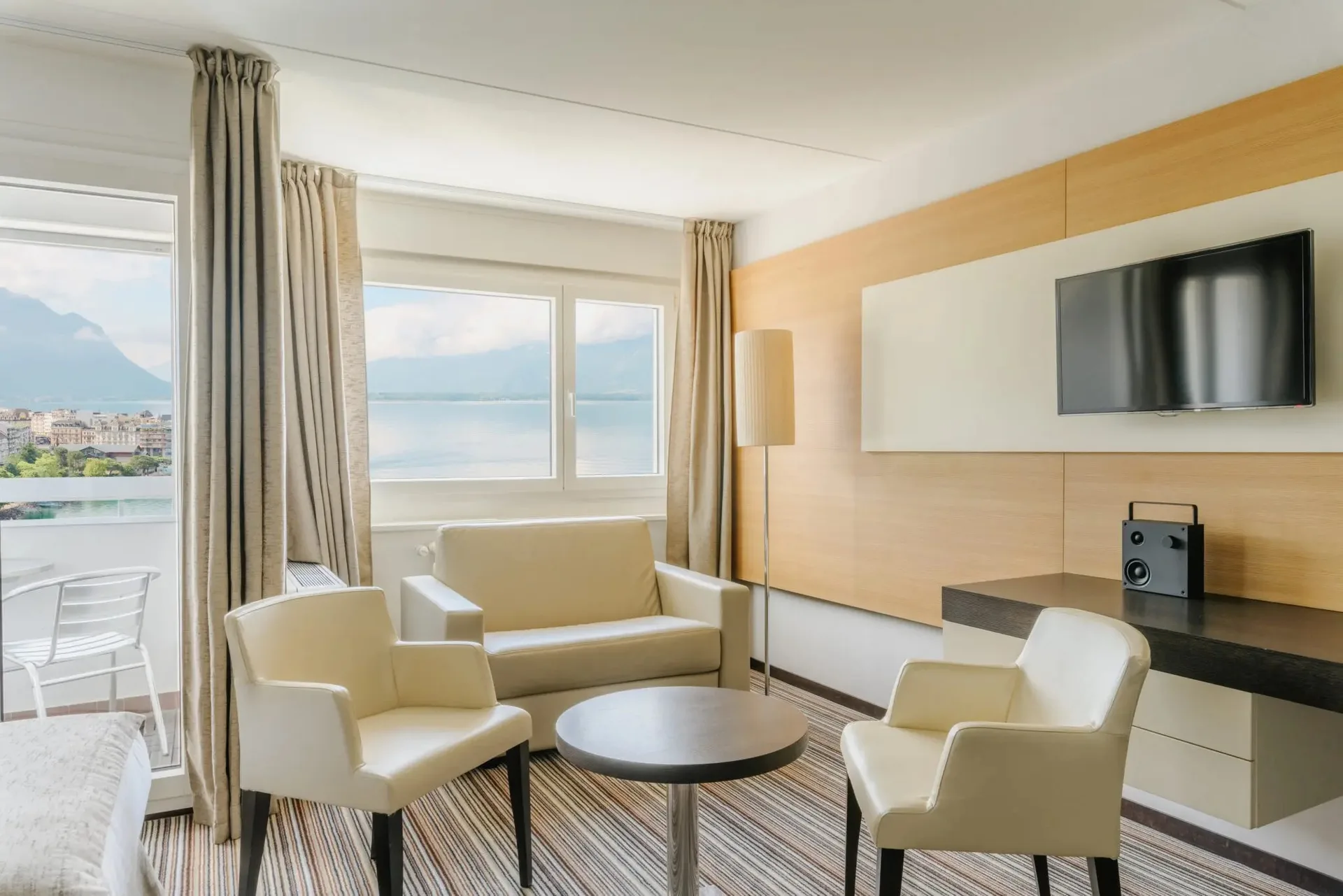 Mona Montreux — photo 21