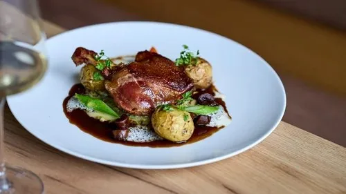 La Vallée — food