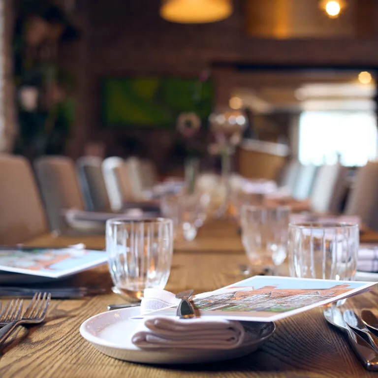 Ronnie's of Thornbury — atmosphere