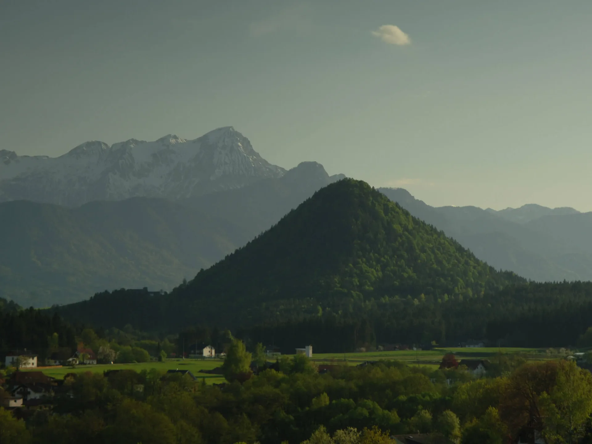 Hubertushof im Garten — atmosphere