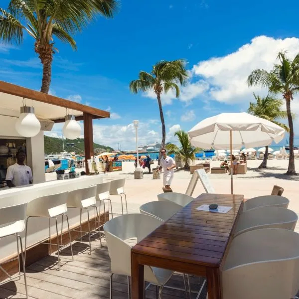Ocean Lounge — photo 26