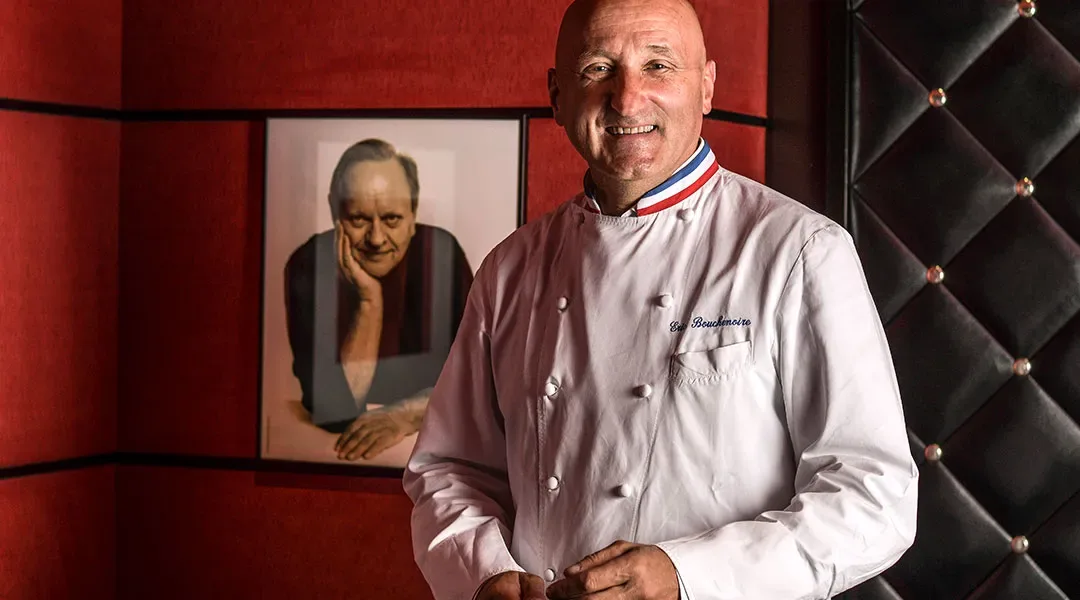 L'Atelier de Joël Robuchon - Étoile — kitchen