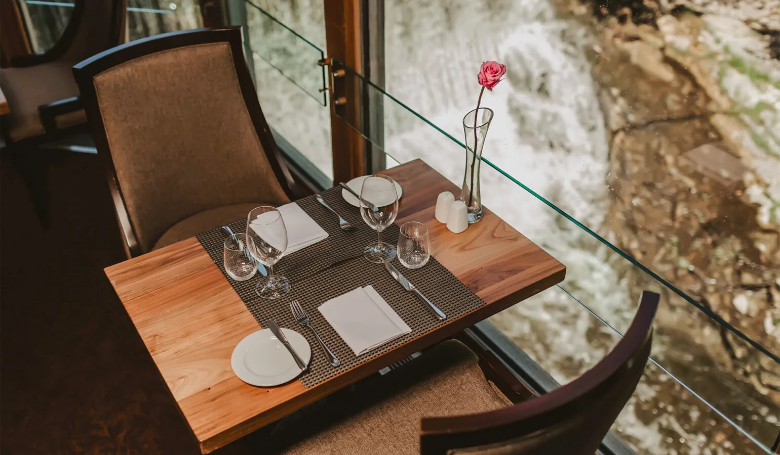 Headwaters Restaurant & Lounge — photo 4