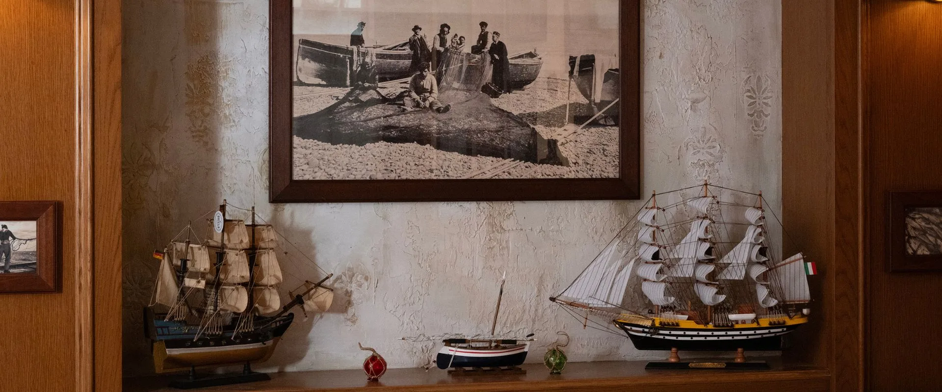 Santo Mare, London