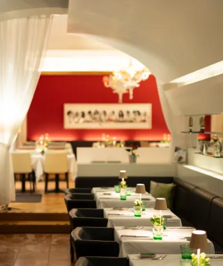 Ella’s Bar. Restaurant — photo 6