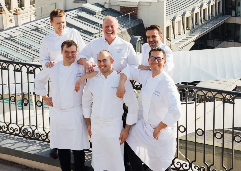 L’ Oiseau Blanc @ Peninsula Hotel — photo 4