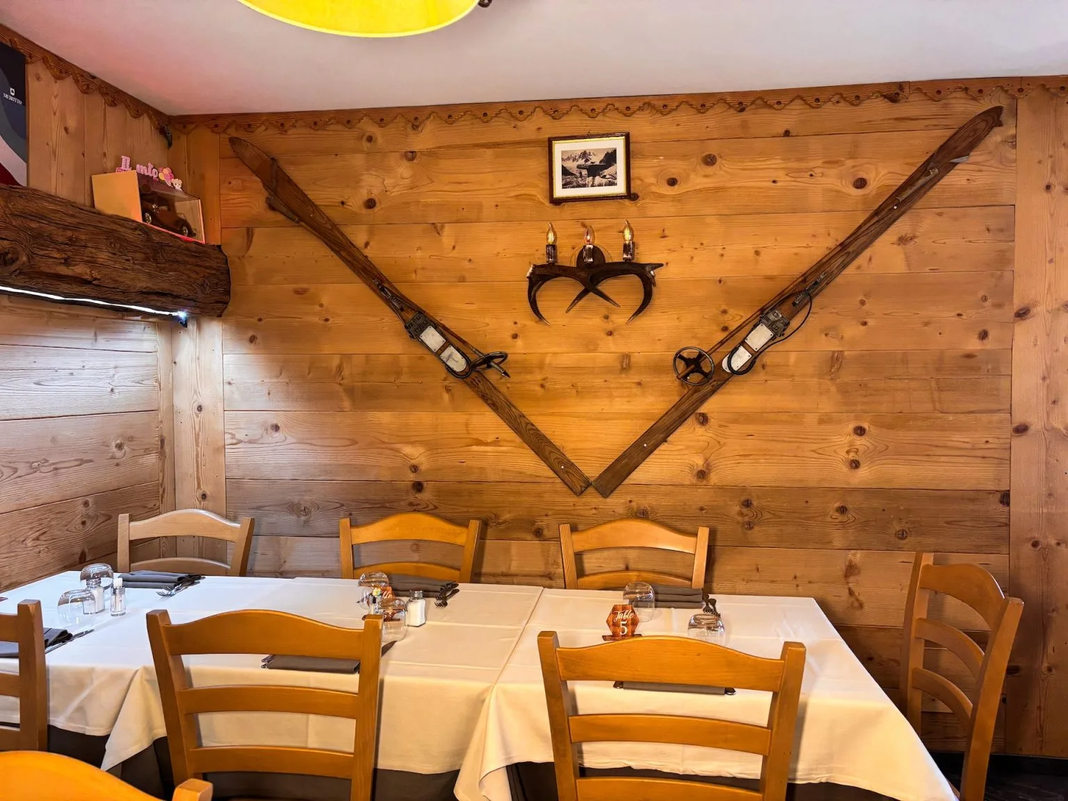 Enoteca L'Armadillo — atmosphere