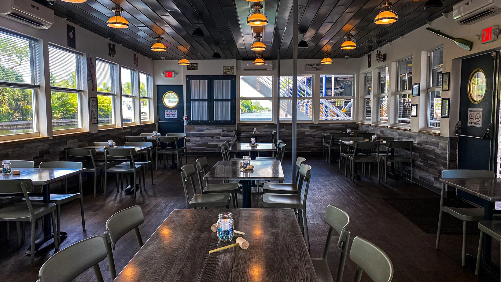 Rustic Inn Crabhouse — photo 57
