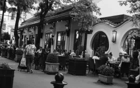 BOSS CAFFE — atmosphere