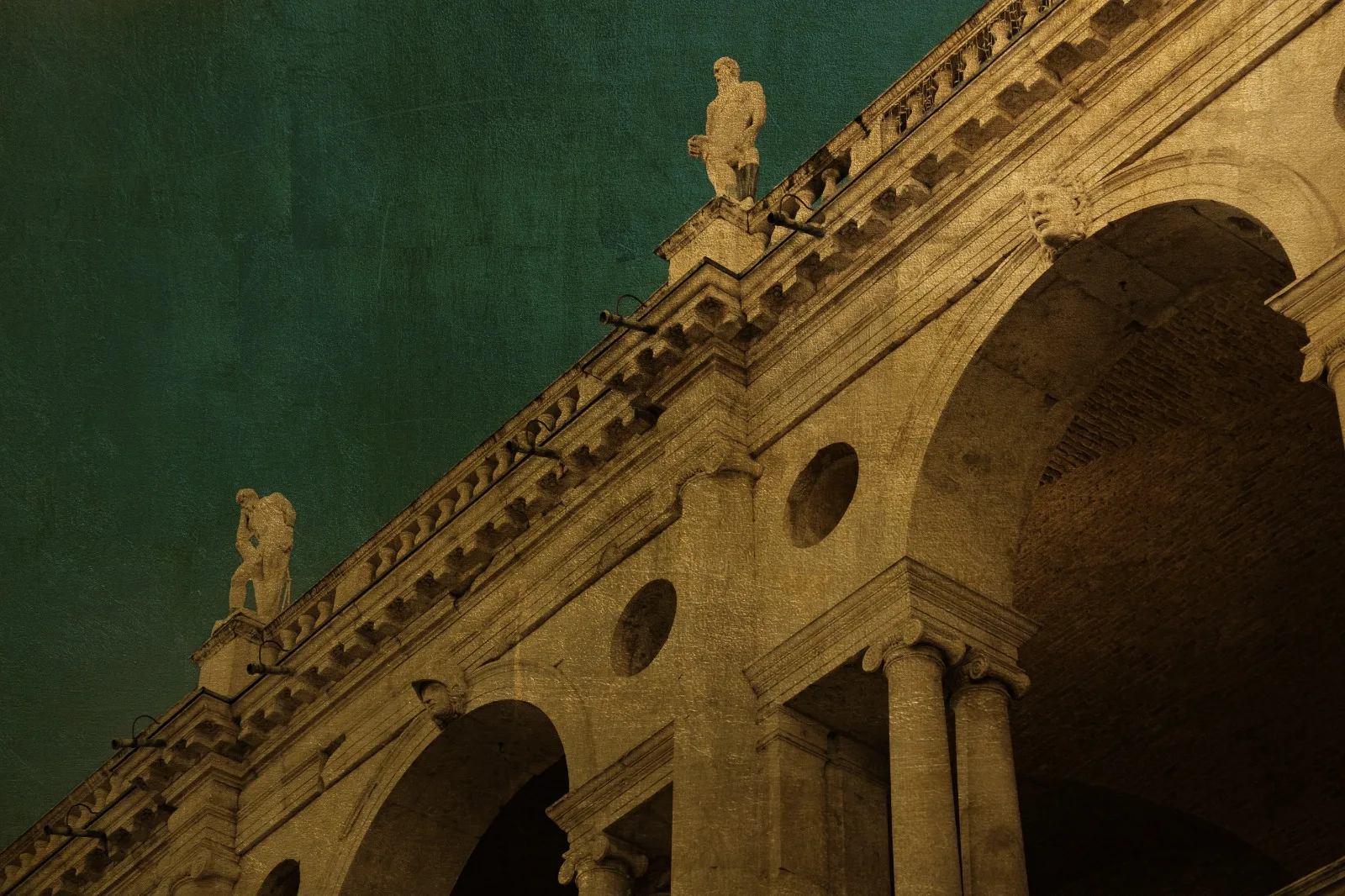 Matteo Grandi in Basilica — atmosphere