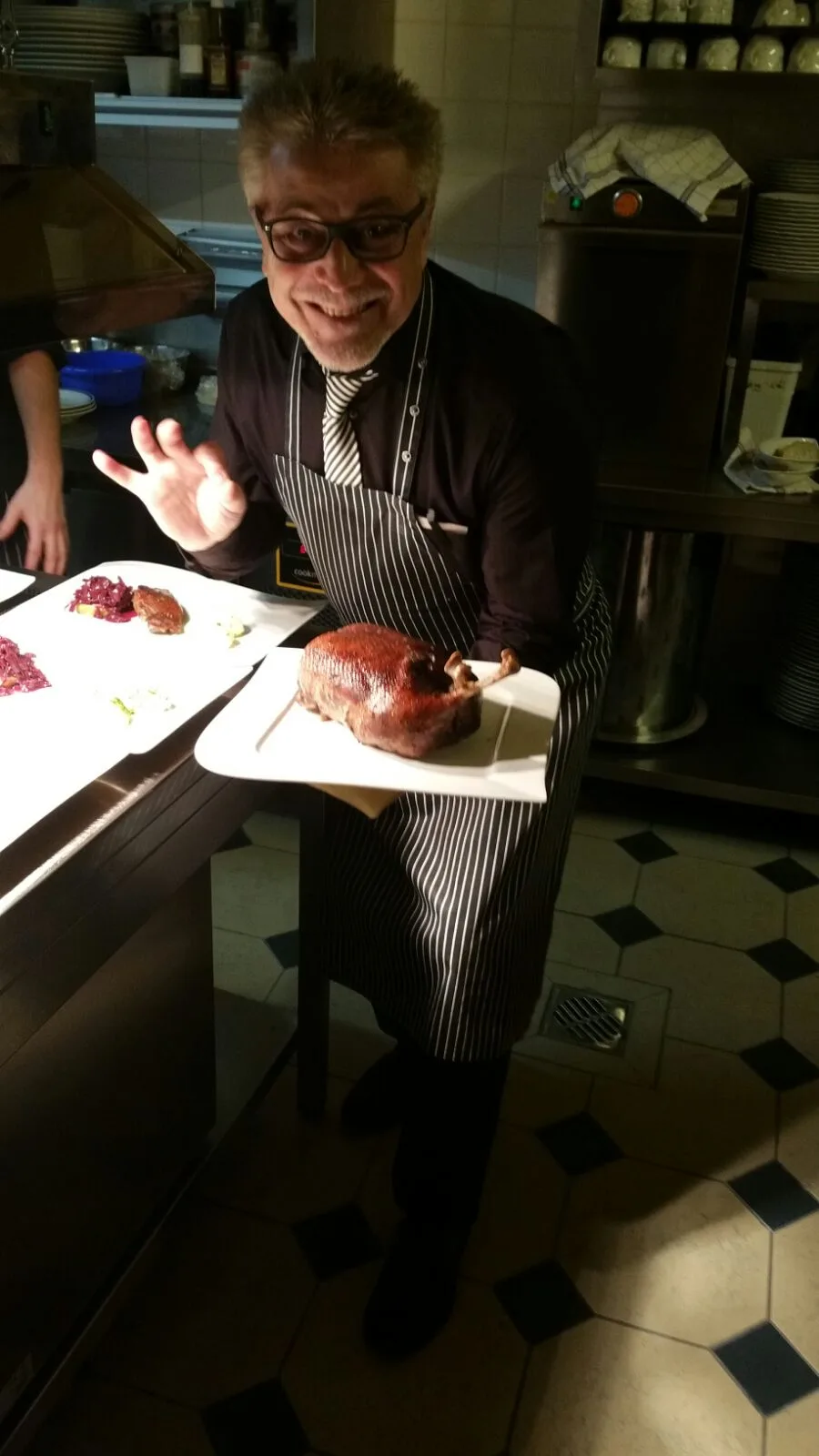 Schaarschmidt's — kitchen