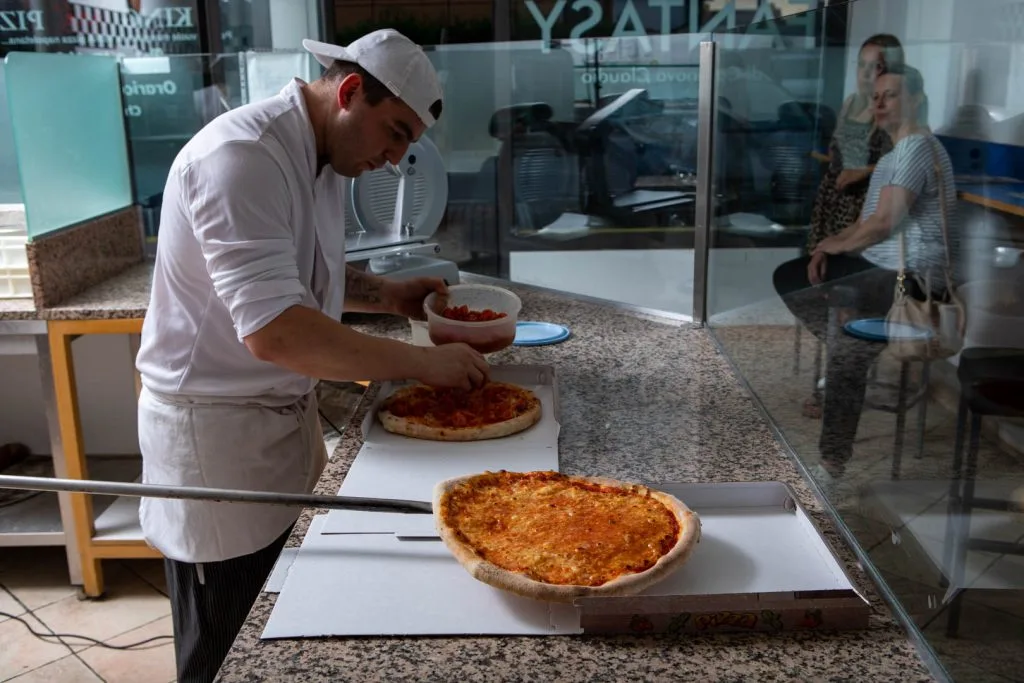 Pizzeria  Fantasy — kitchen