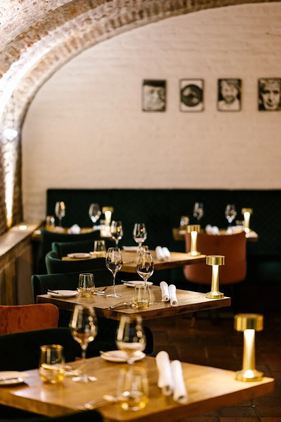 Le Bon Vivant — atmosphere